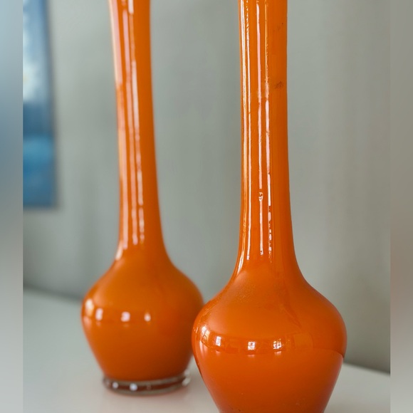 Pair of vintage orange cased vases - Picture 9 of 10